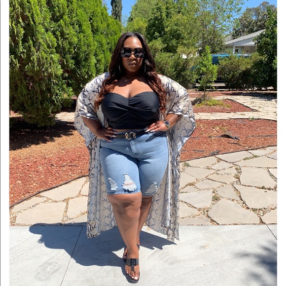 Meet your Posher, Renee - Picture 2 of 5